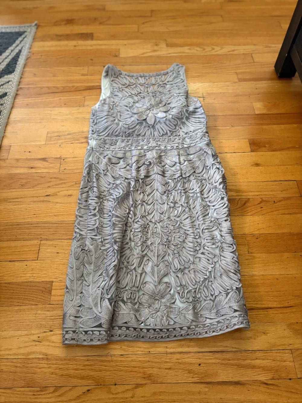 Sue Wong Silver-Gray Embroidered Sleeveless Cocktail Dress - Picture 7 of 9